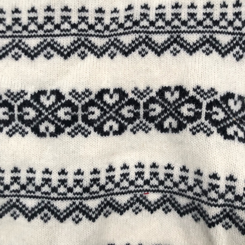 RARE Brooks Brothers Tribal Snowflake Sweater Sz M - Picture 5 of 7